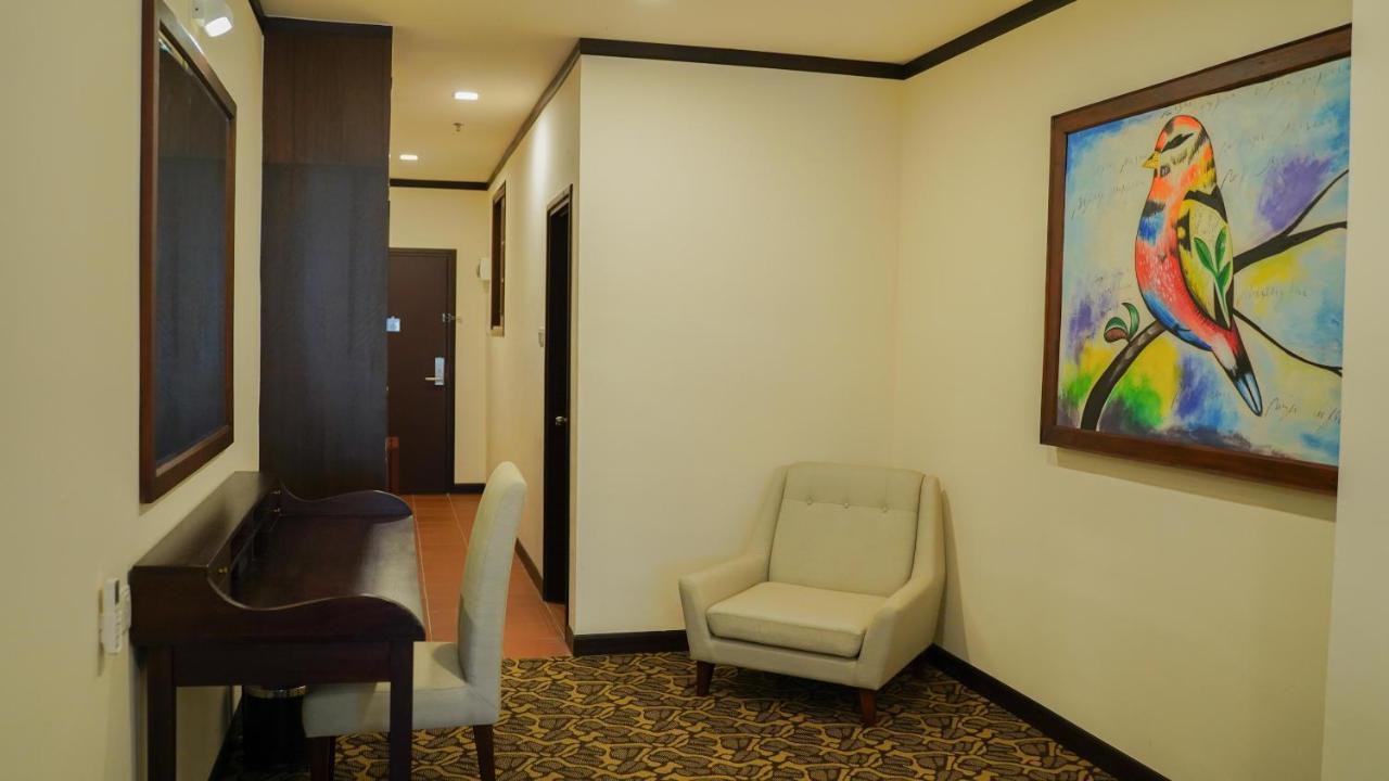 Kaizen Hotel & Suites Melaka Exterior foto